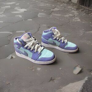 Air Jordan 1 Mid Purple Pulse/ Artic Punch Youth Size 5 37.5 WITH OG BOX MINT
